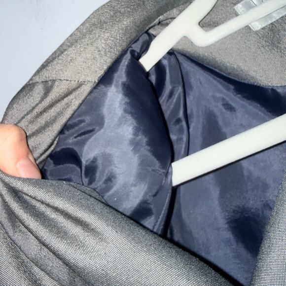 Larry Levine Womens 2 Piece Suit Short Sleeve Pants Size 14 Gray Shoulder Pads - Picture 7 of 14